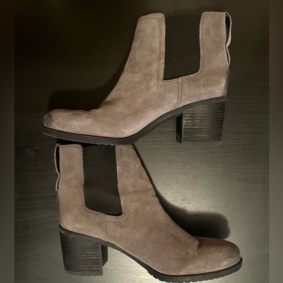 Sam Edelman Gray Suede 'Hanley' Chelsea Boots - Picture 10 of 14